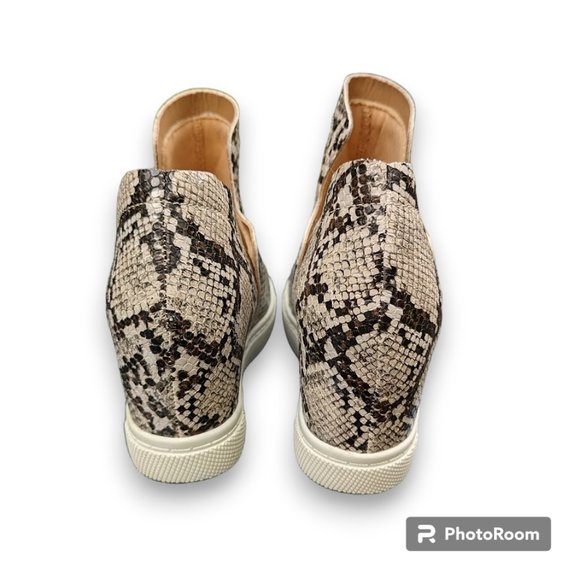 Express Wedge Heel Slip On Ankle Booties Snake Print Black Tan Sneaker Soles 8 - Picture 4 of 7